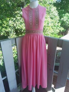 Vintage Saks Fifth Avenue 70s Retro Floral Embroidered Pink Maxi Dress
